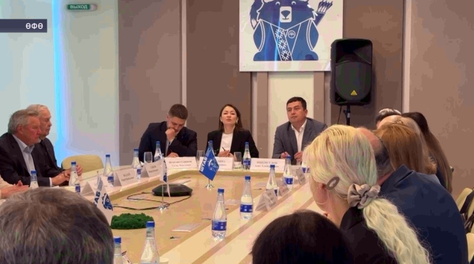Ишембайҙа «Хеҙмәт ҡаһарманлығы ҡалаһы» стелаһын урынлаштырыу мәсьәләһе ҡаралды