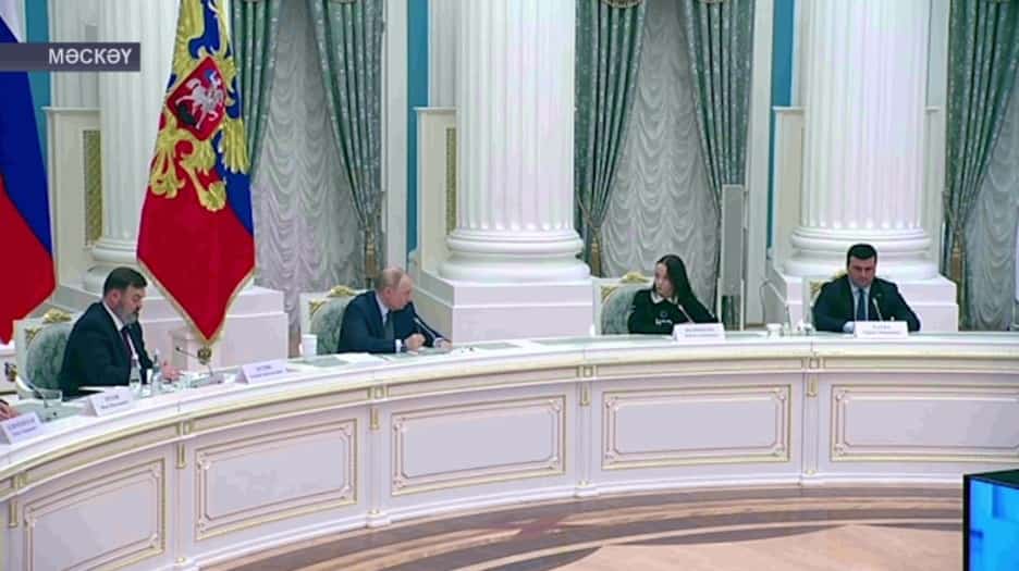 Владимир Путин Илеш районынан милли технологик олимпиада еңеүсеһе Ләйлә Шәриповаға уңыштар теләне