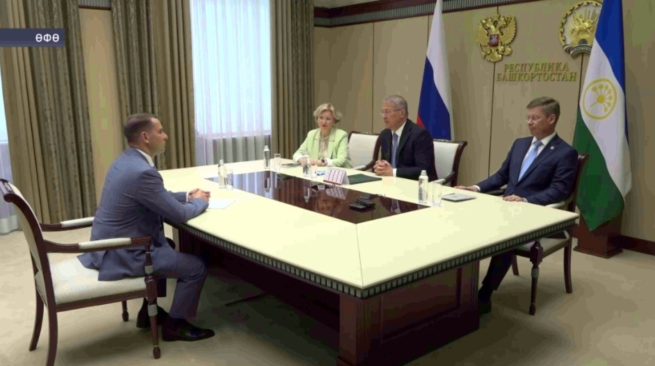Радий Хәбиров Ярослав Нилов менән эшлекле осрашыу үткәрҙе
