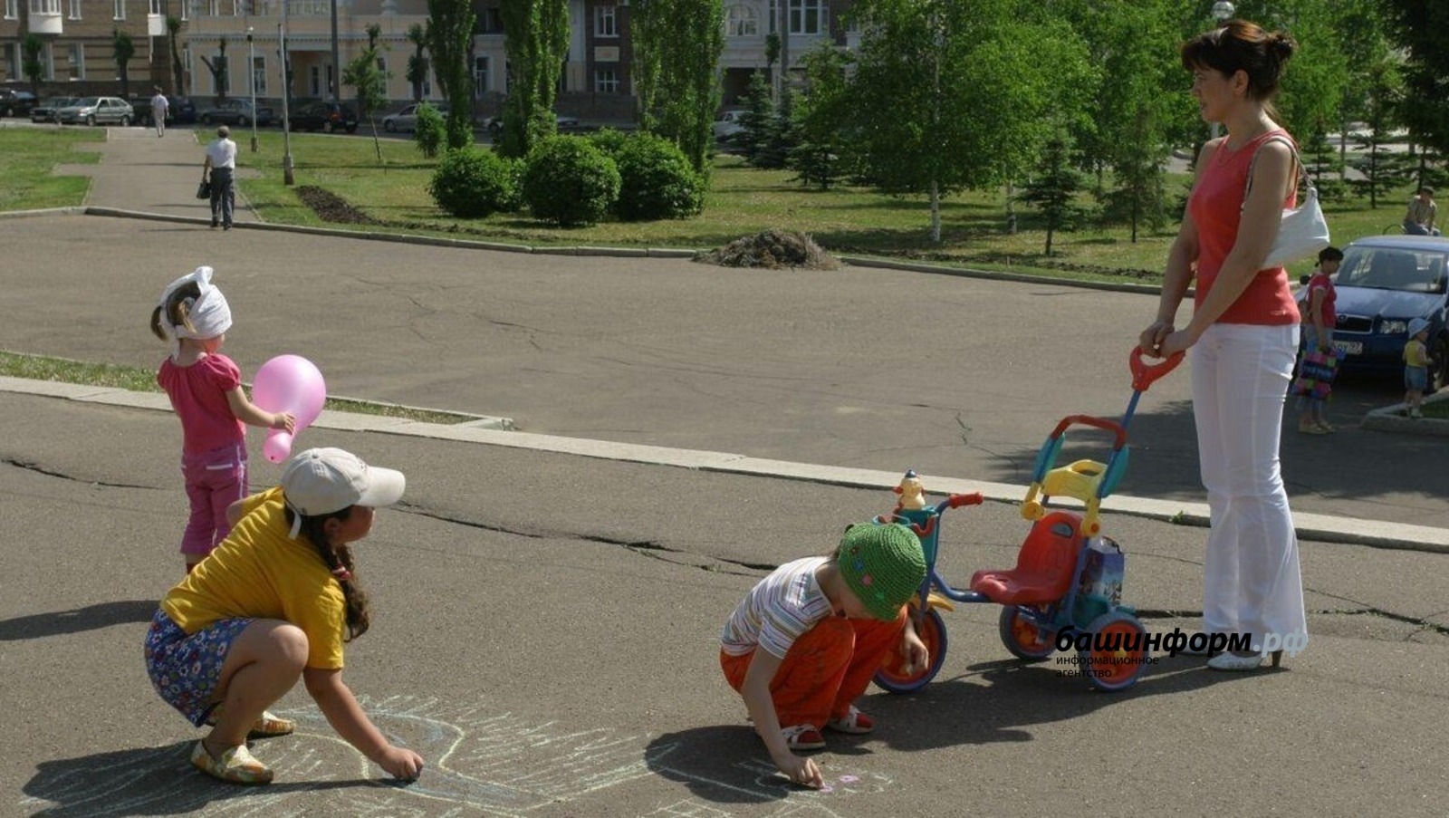Өфөлә әсәйҙәргә арналған йыр клибы төшөрөлә