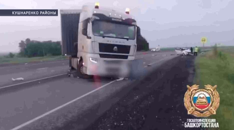 Радий Хәбиров Николай Красниковтың туғандары һәм яҡындарының ҡайғыһын уртаҡлашты