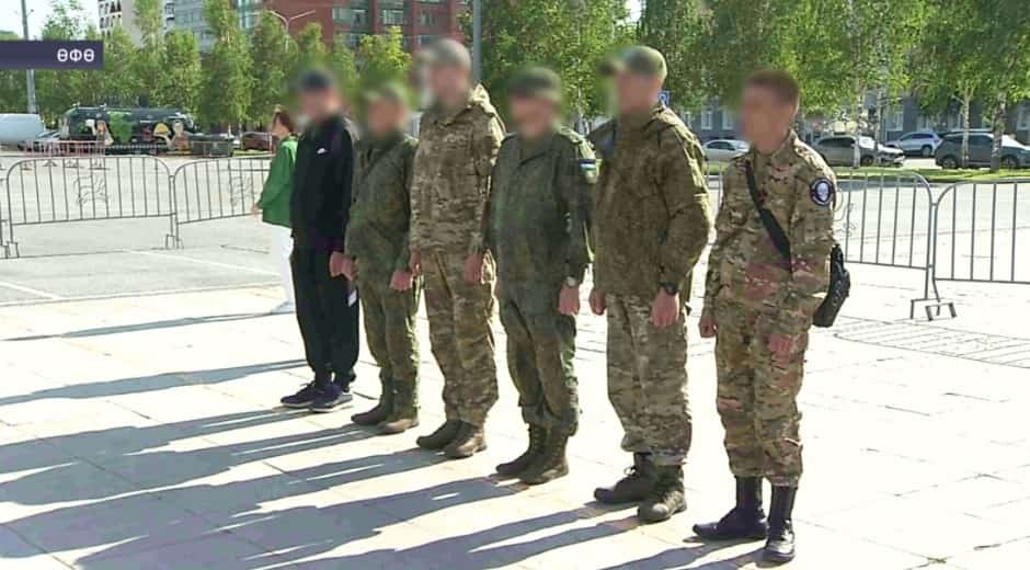 Баш ҡаланан ике аҙналыҡ ялдан һуң бер төркөм яугирҙар махсус хәрби операция биләмәһенә юлланды