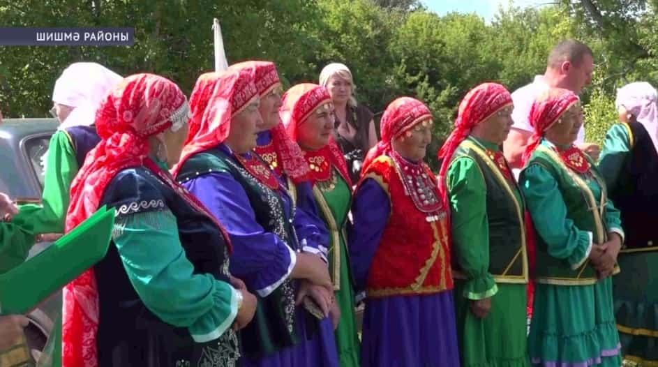 Шишмә ағинәйҙәре самауыр сәйенә йыйылды