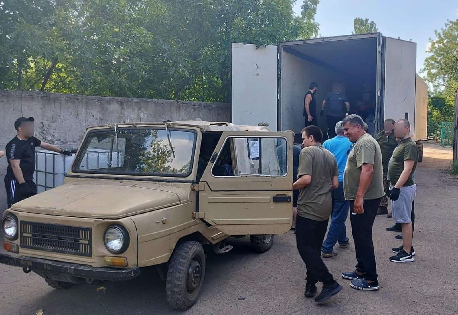 Бәләбәй хакимиәте башлығы яугирҙарға гуманитар ярҙам алып барған
