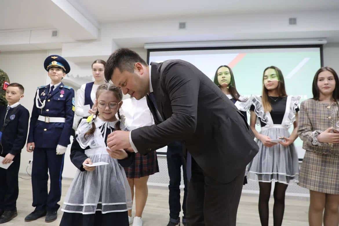 “Минең әсәйем Герой!” тигән иҫтәлекле значок бирелә