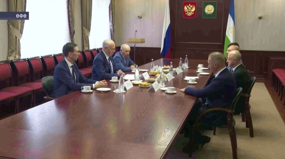 Александр Бабаков һәм Константин Толкачев Өфөлә осрашты