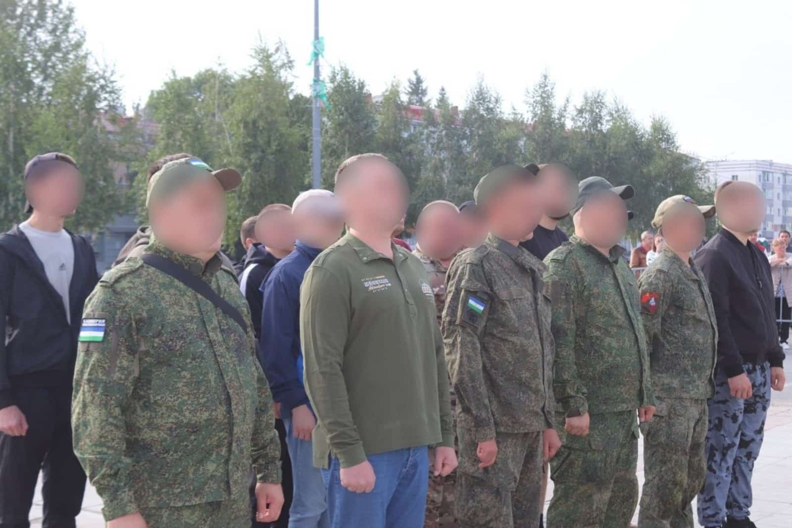 Өфөнән бер төркөм хәрбиҙәр фронтҡа оҙатылды