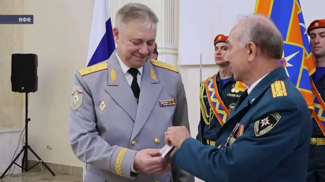 Өфөлә 41 йыл хеҙмәтен Ғәҙәттән тыш хәлдәр министрлығына арнаған генерал-майорҙы оҙаттылар