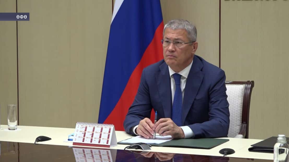 Радий Хәбиров Рәсәй Хөкүмәтенең торлаҡ төҙөлөшө мәсьәләләре буйынса стратсессияһында ҡатнашты