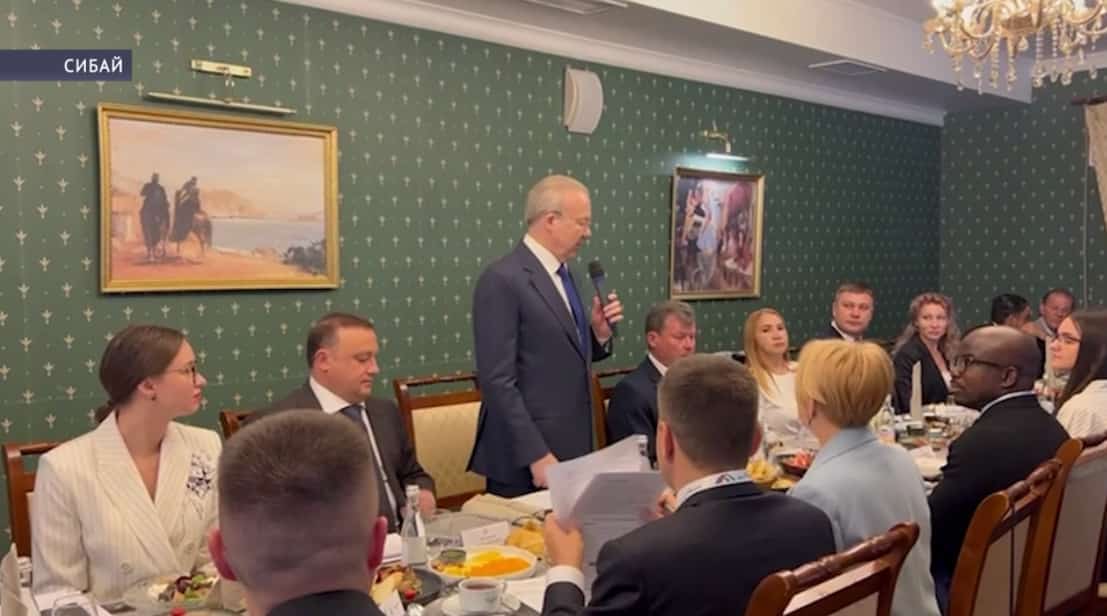 Сибай инвестиция һабантуйында Андрей Назаров бизнес берләшмәһе менән осрашты