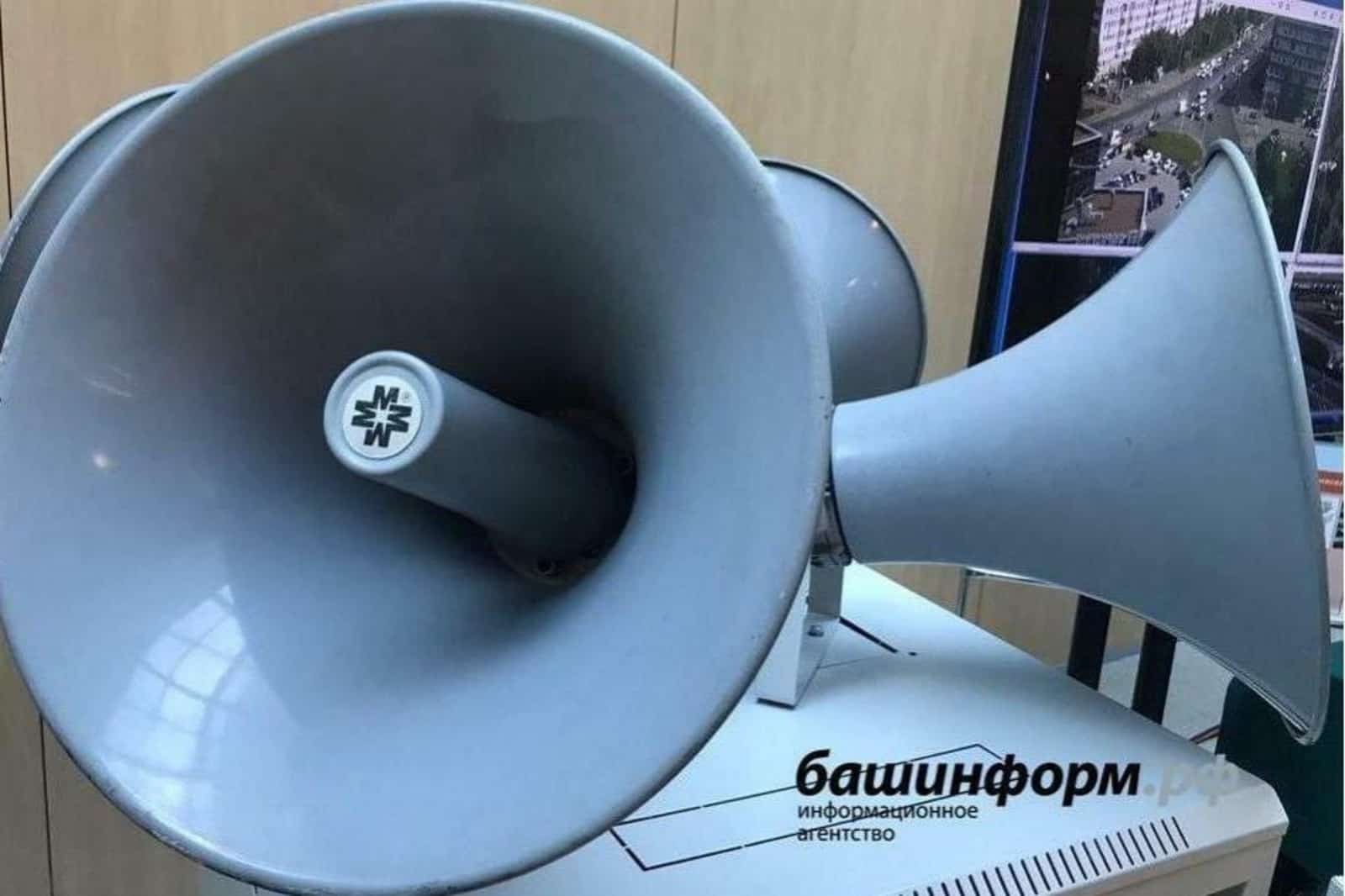 Радий Хәбиров сиреналар тауышын ишеткәндә хәүефләнмәҫкә кәңәш итте