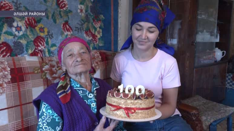 Әлшәй районы Мәндән ауылында йәшәүсе Фәниә Нурғәлиева бер быуатлыҡ юбилейын билдәләне