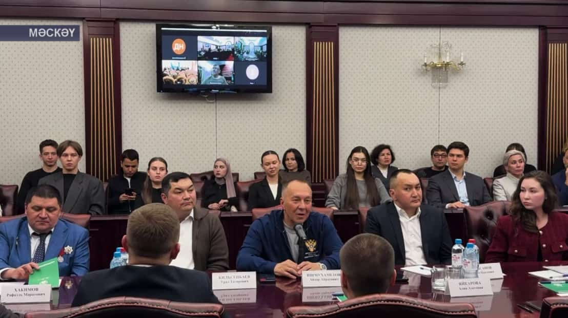 Урал Килсенбаев Мәскәүҙә #өйҙә форумы сиктәрендә Башҡортостан студенттары менән осрашты