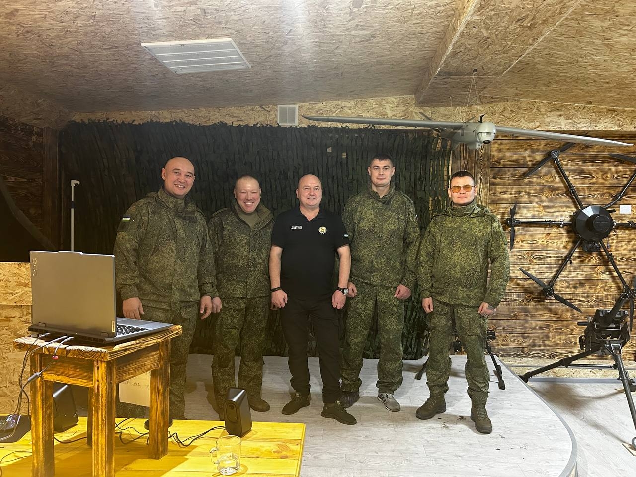 Башҡортостан Башлығы яугирҙар менән аралашты