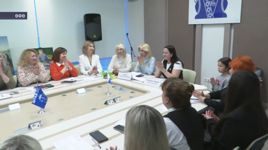 Өфөлә махсус хәрби операцияла ҡатнашыусылар түңәрәк өҫтәл артында фекер алышты