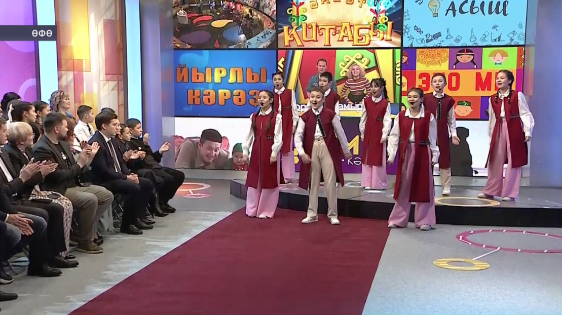 Өфөлә «Тамыр селтәре» башҡорт мәктәптәре студияларының йәш тележурналистары бүләкләнде