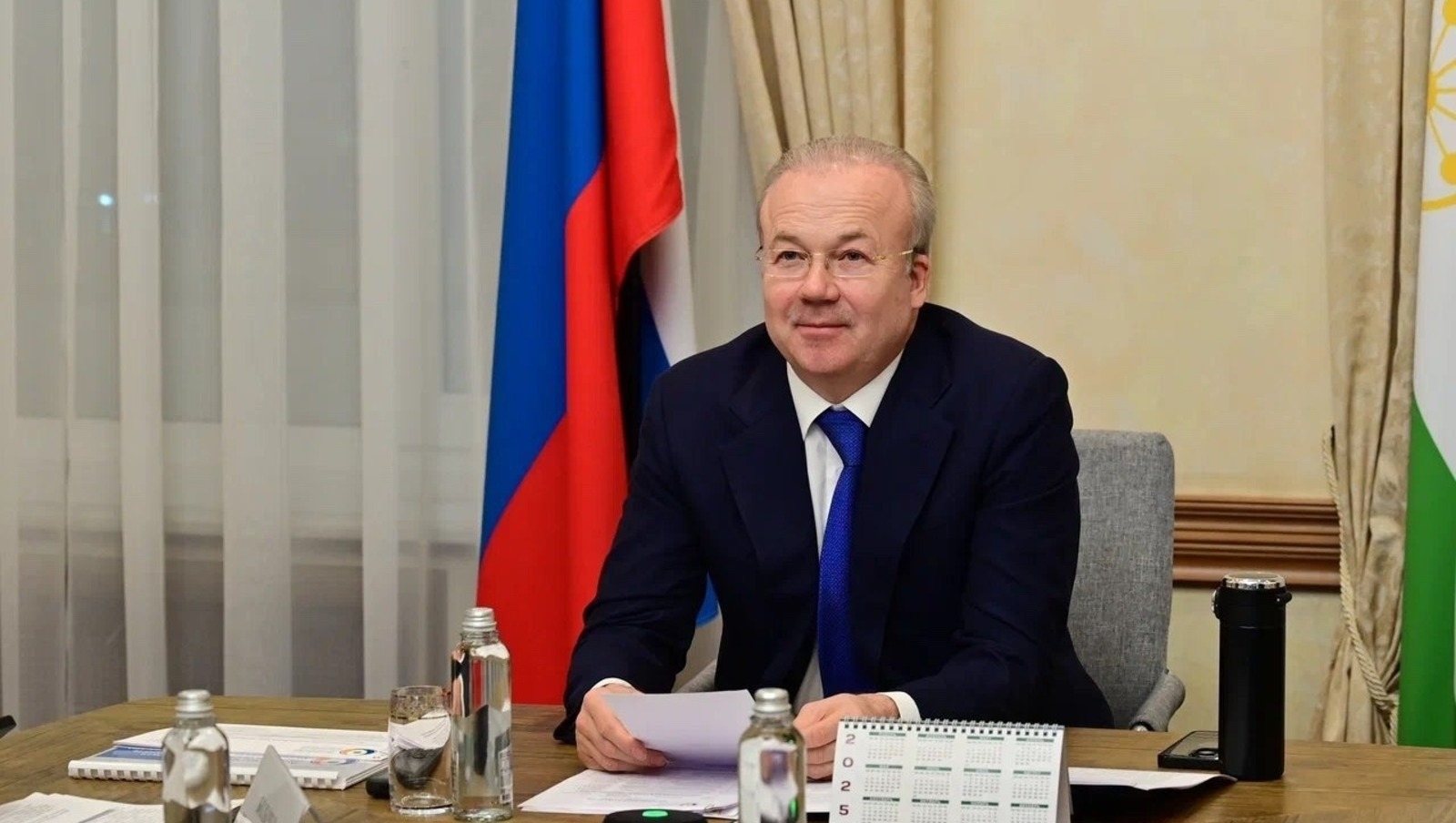 Донъя халыҡтары ассамблеяһы советы ултырышы