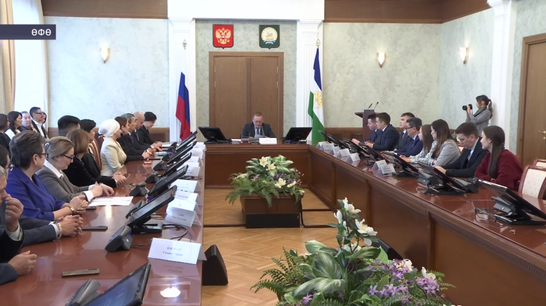 Республика йортонда Шәйехзада Бабич исемендәге дәүләт йәштәр премияһы лауреаттары тәбрикләнде