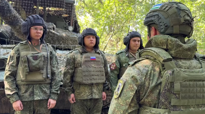 Фронтта ла, тылда ла: Башҡортостан бер йоҙроҡ булып еңеүгә бара