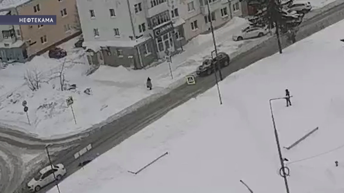 Нефтекамала 91 йәшлек ҡатын автомобиль тәгәрмәсе аҫтында ҡалып һәләк булған