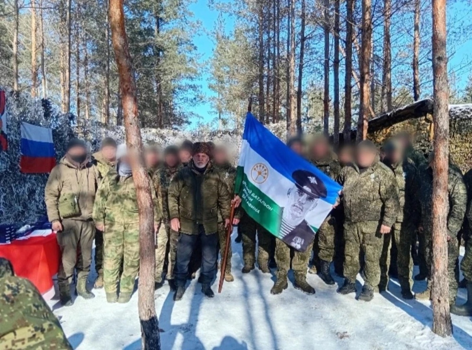 Рәсәй Геройы Алмаз Сафин исемендәге батальонға хәрби байраҡ тапшырылды