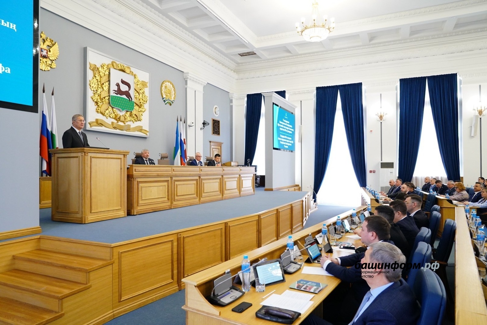 Башҡортостан Башлығы баш ҡала советы ултырышында ҡатнашты