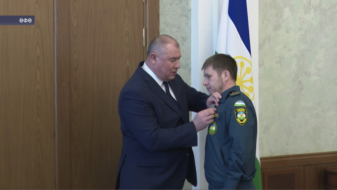 Башҡортостанда еңеүҙе тылда яҡынайтыусылар тәбрикләнде