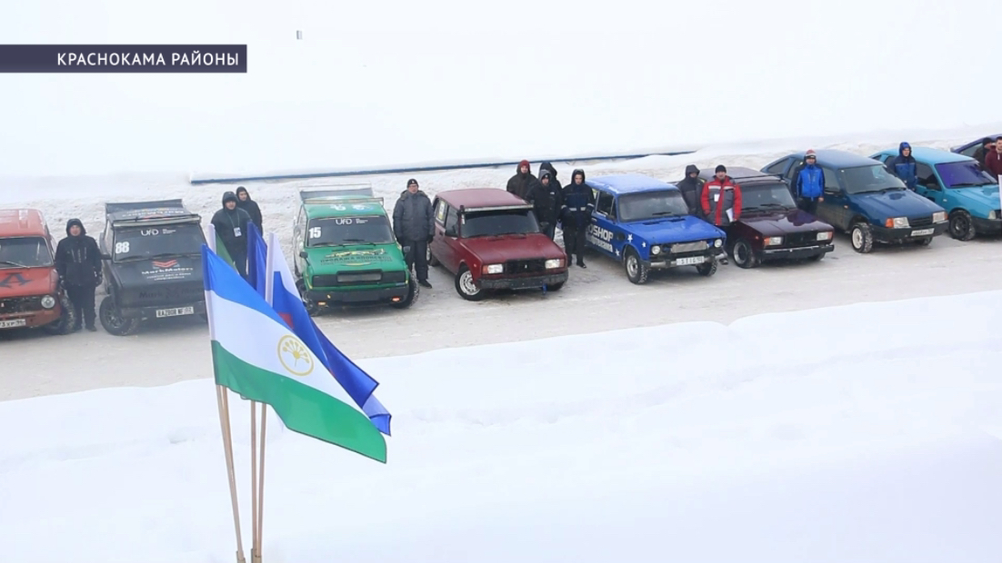 Краснокама районында Ватанды һаҡлаусылар көнө уңайынан автомобилдәр һабантуйы үтте