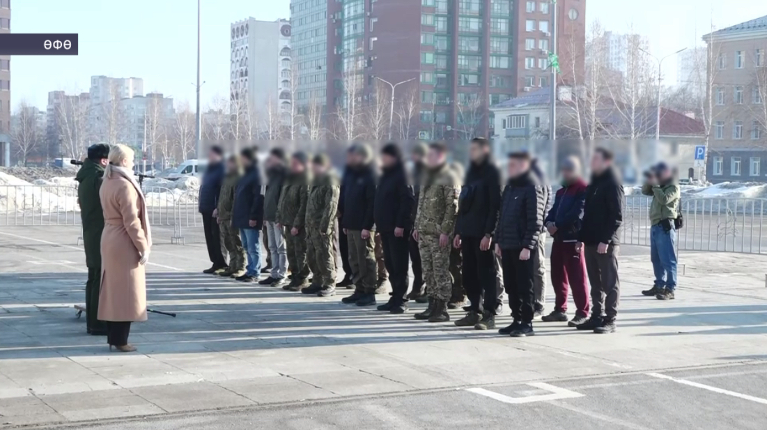 Ике аҙналыҡ ҡыҫҡа ваҡытлы ялдан һуң бер төркөм хәрбиҙәр алғы һыҙыҡҡа юлланды