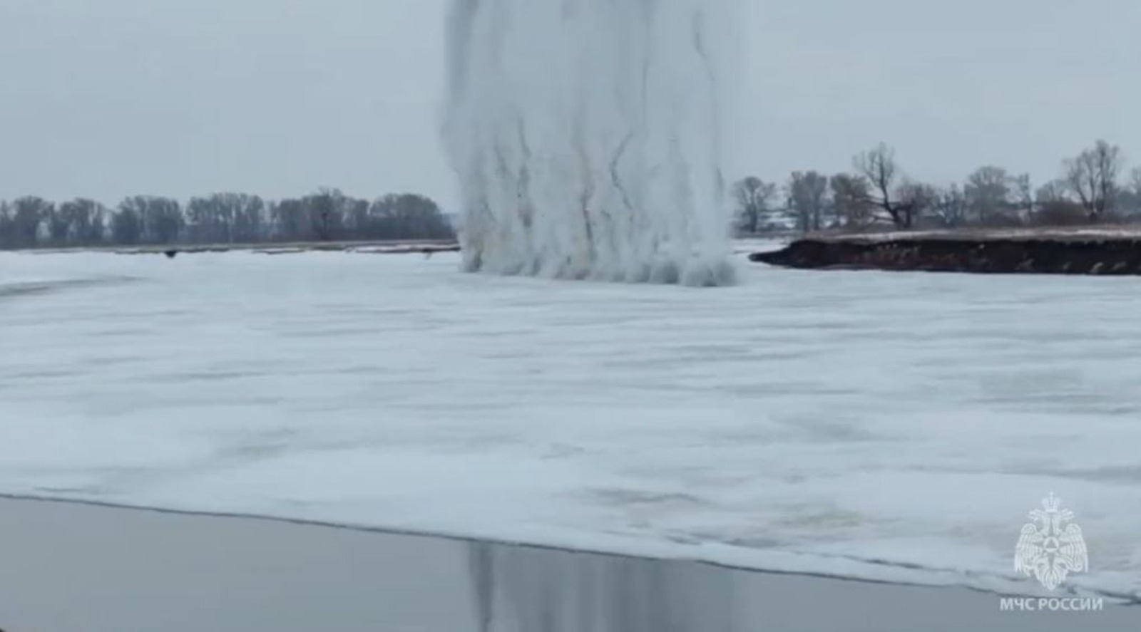 Республика  йылғаларында боҙ шартлатыла