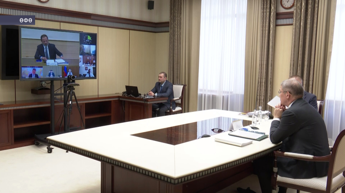 Түбәнге Новгородта Волга буйы федераль округы төбәктәре башлыҡтары ҡатнашлығында Совет ултырышы үтте