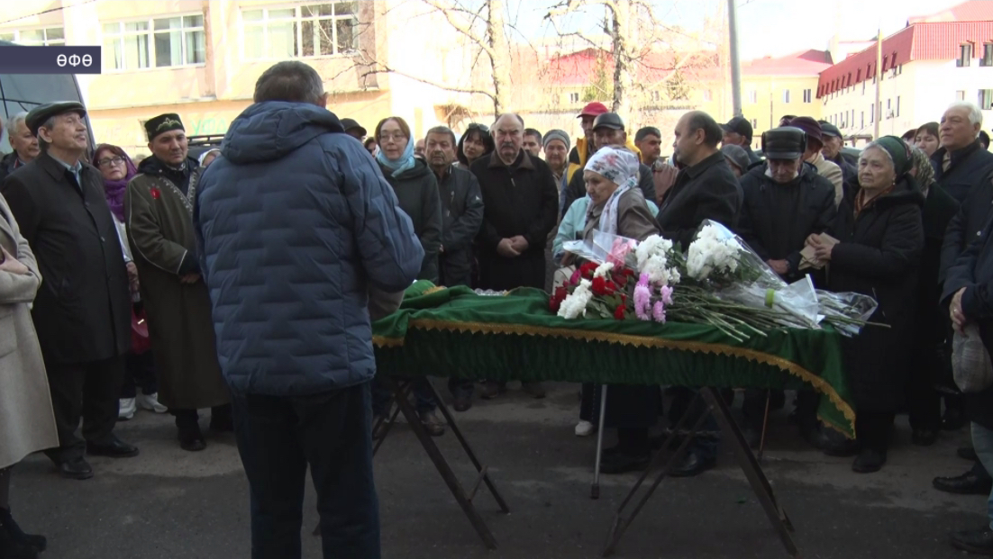 Республика йәмәғәтселеге Лира Фәйзуллина менән хушлашты
