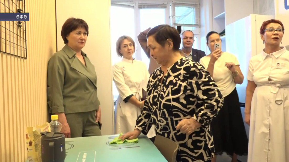 Өфөлә инсульт үткәргән пациенттарға реабилитация үтеү өсөн эргобүлмә асылды