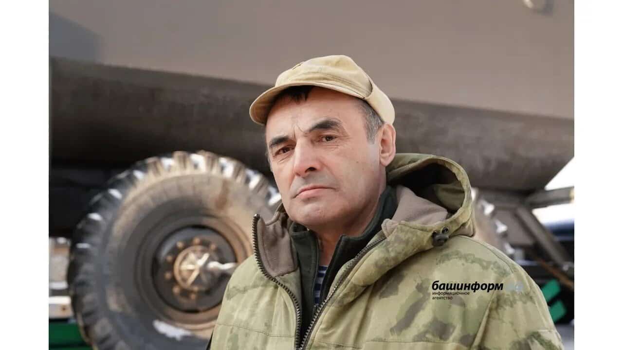 Республика йәмәғәтселеге яугир Тимерйән Рәжәповты иҫкә ала