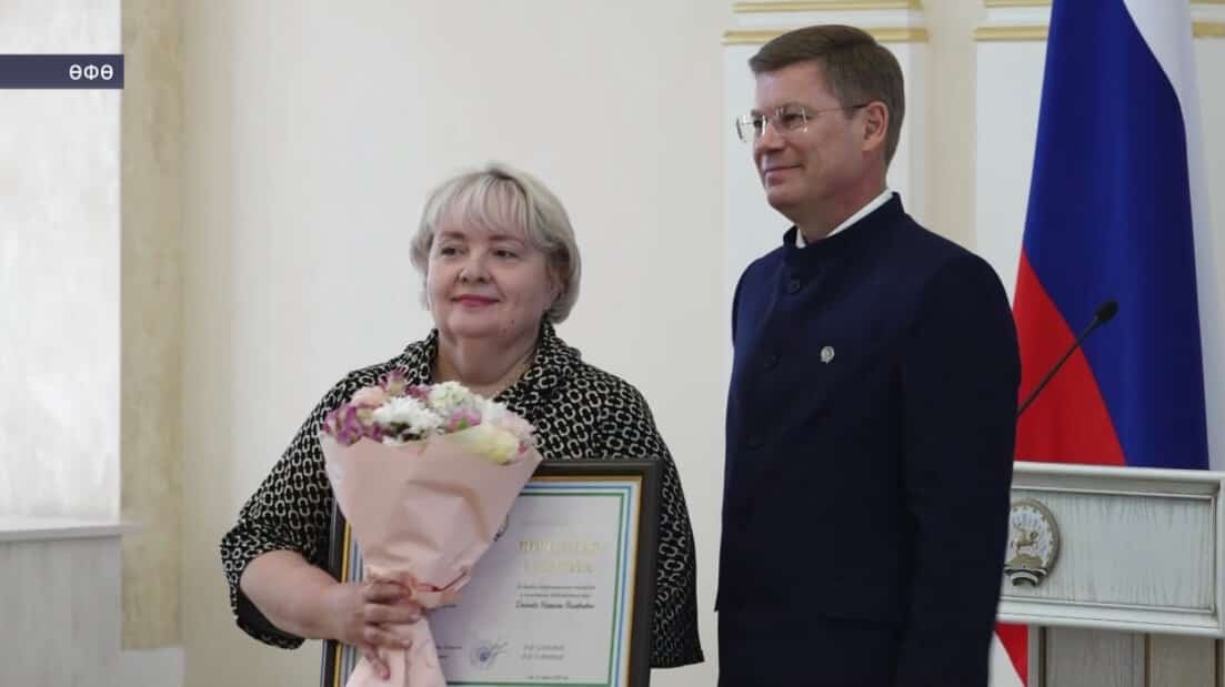 Башҡортостанда социаль хеҙмәткәрҙәрҙе тәбрикләнеләр