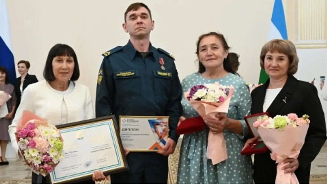 Республикала социаль хеҙмәткәрҙәр тәбрикләнде