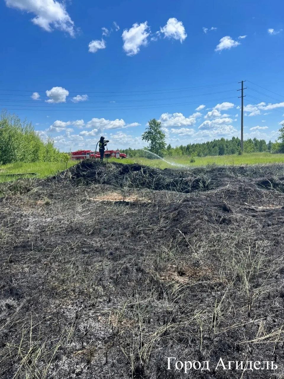 В городе Башкирии сгорела сухая трава