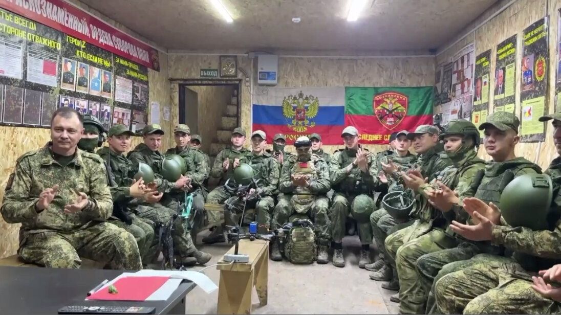 Махсус хәрби операция яугирҙары студенттар менән телекүпер үткәрҙе