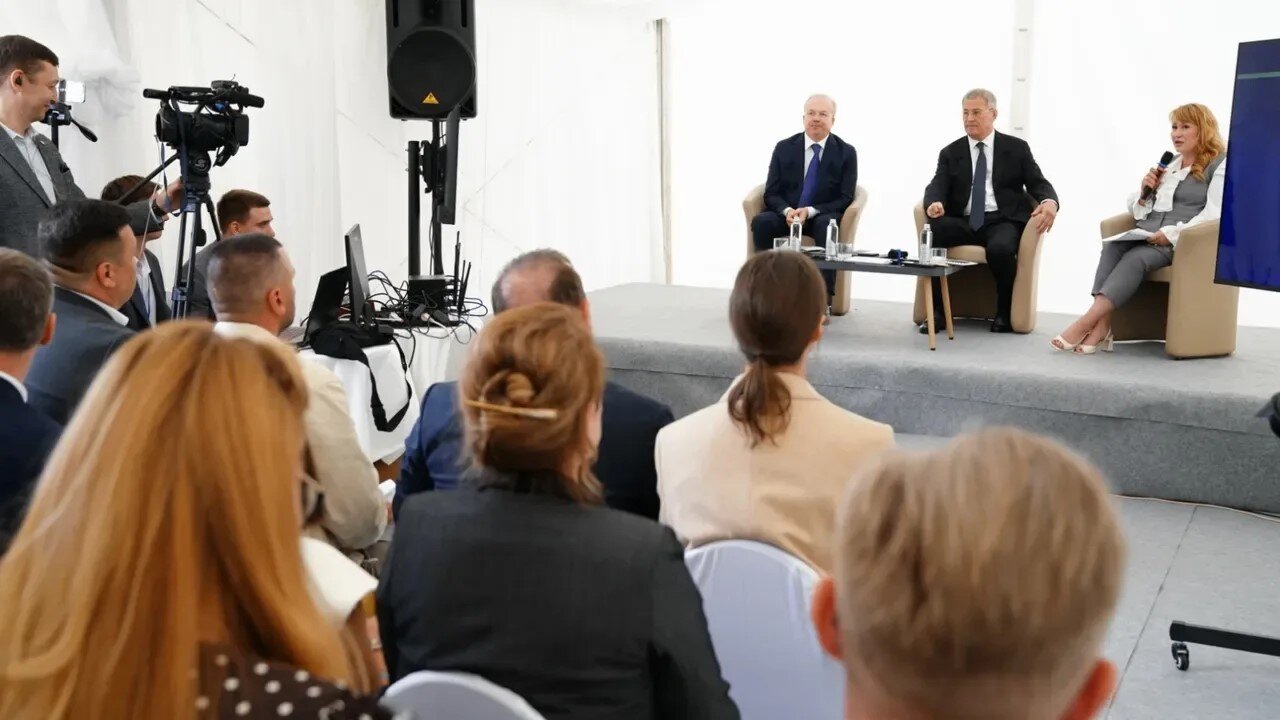 Республика Башлығы Стәрлетамаҡ эшҡыуарҙары  менән осрашты