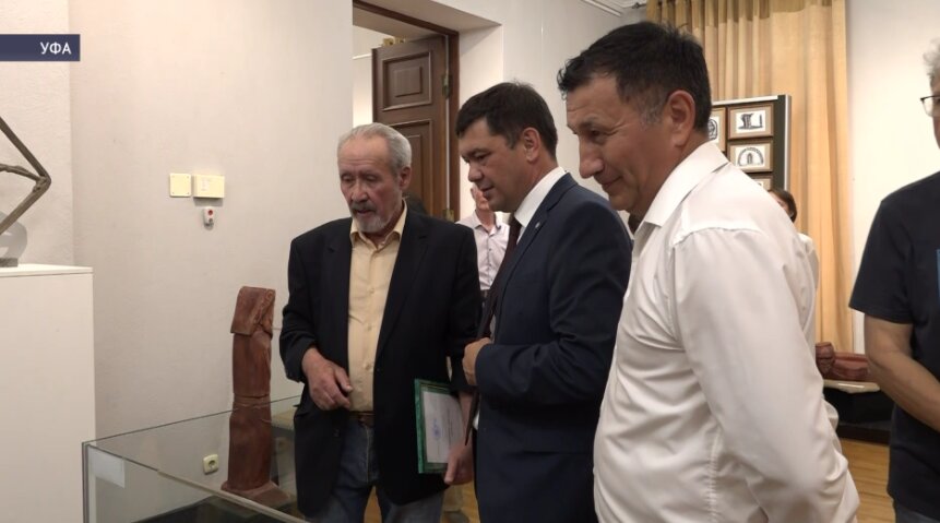 В Нацмузее Уфы открылась выставка Мавлетбая Халилова «Укрощение формы»