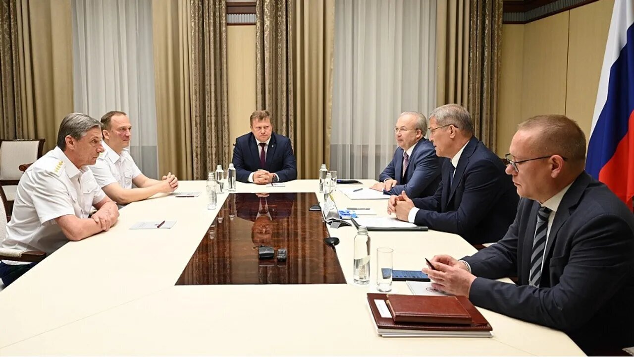 Радий Хәбиров бөгөн республиканың яңы прокуроры Иван Грибов менән осрашты