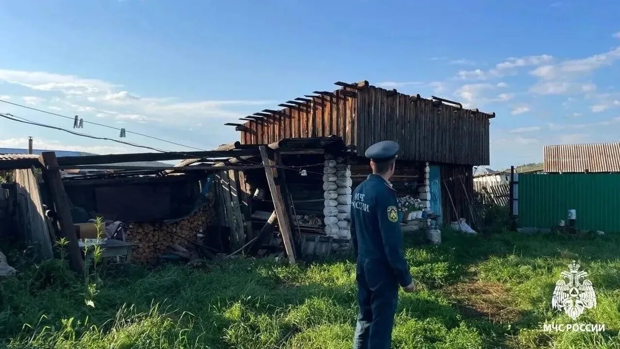 Фото №1 - Учалы районында дауыл эҙемтәләрен бөтөрәләр, зыян күләмен иҫәпләйҙәр