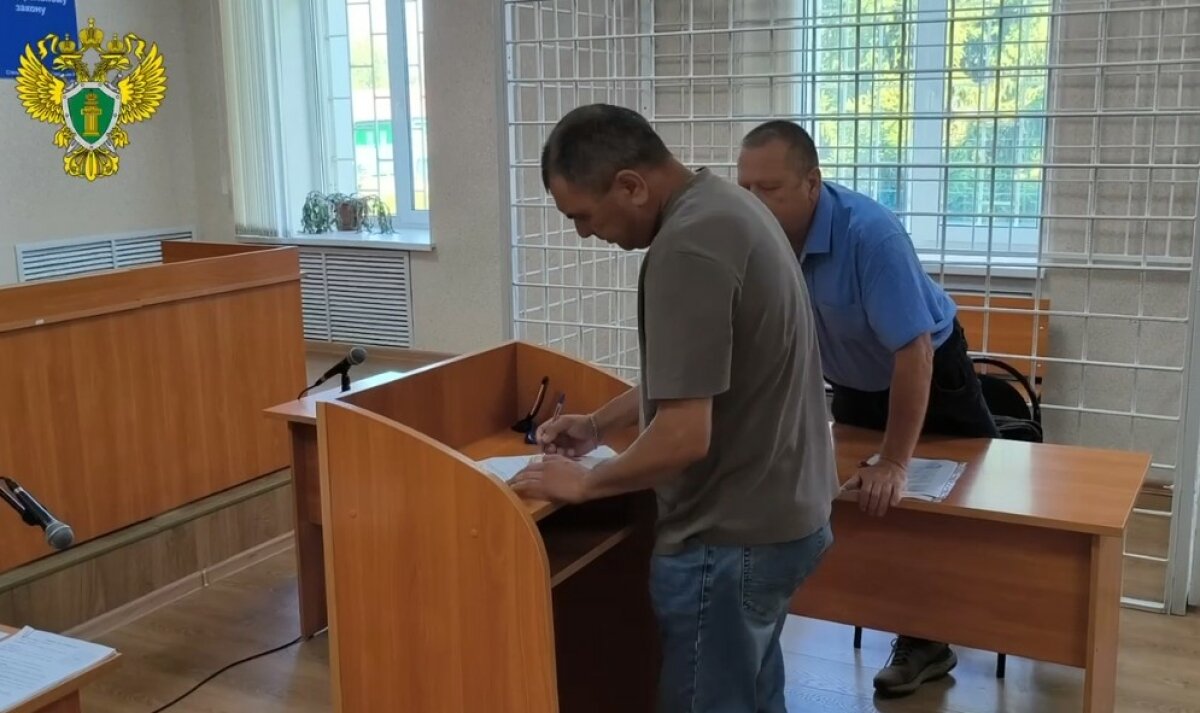 Житель Башкирии разбил машину экс-возлюбленной