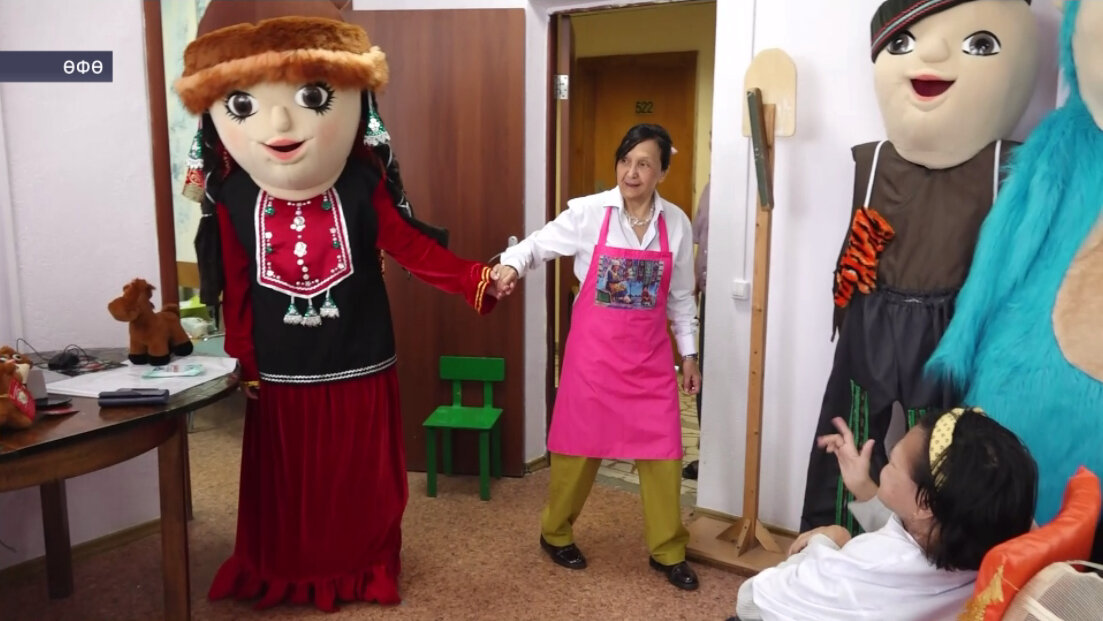 Башҡортостанда башҡорт стилендәге кеше буйлыҡ ҡурсаҡтар тегелә