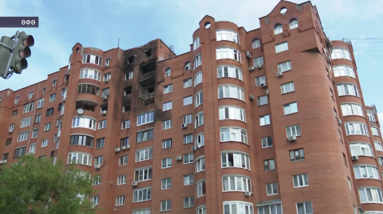 Өфөлә пилотһыҙ осоу аппараты һөжүменән зыян күргән йортта төҙөкләндереү эштәре дауам итә