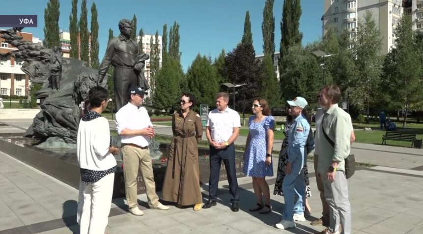 В Уфе участники Русского географического общества почтили память Мустая Карима