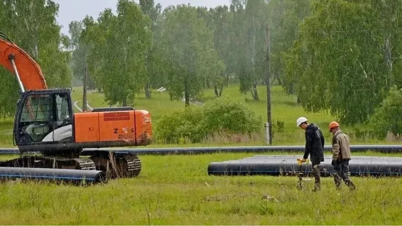 Учалы  ҡалаһында  һыу  үткәргес ремонтлана