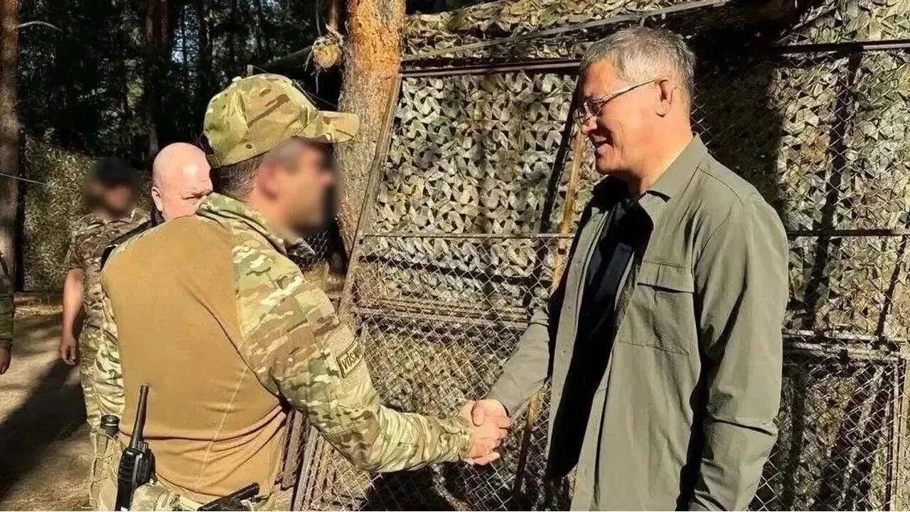 “Башҡортостан” полкы командирына Луганск Халыҡ Республикаһы Геройы исеме бирелде