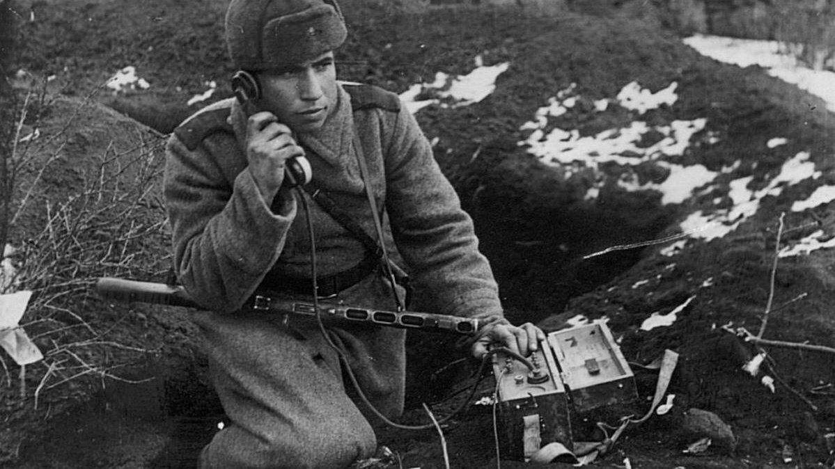 На каком заводе в Башкирии в годы Великой Отечественной войны выпускали полевые телефоны?