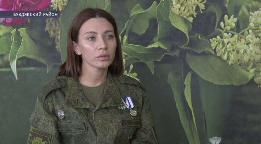 Радий Хабиров наградил медалью им. Шаймуратова медсестру из Башкирии